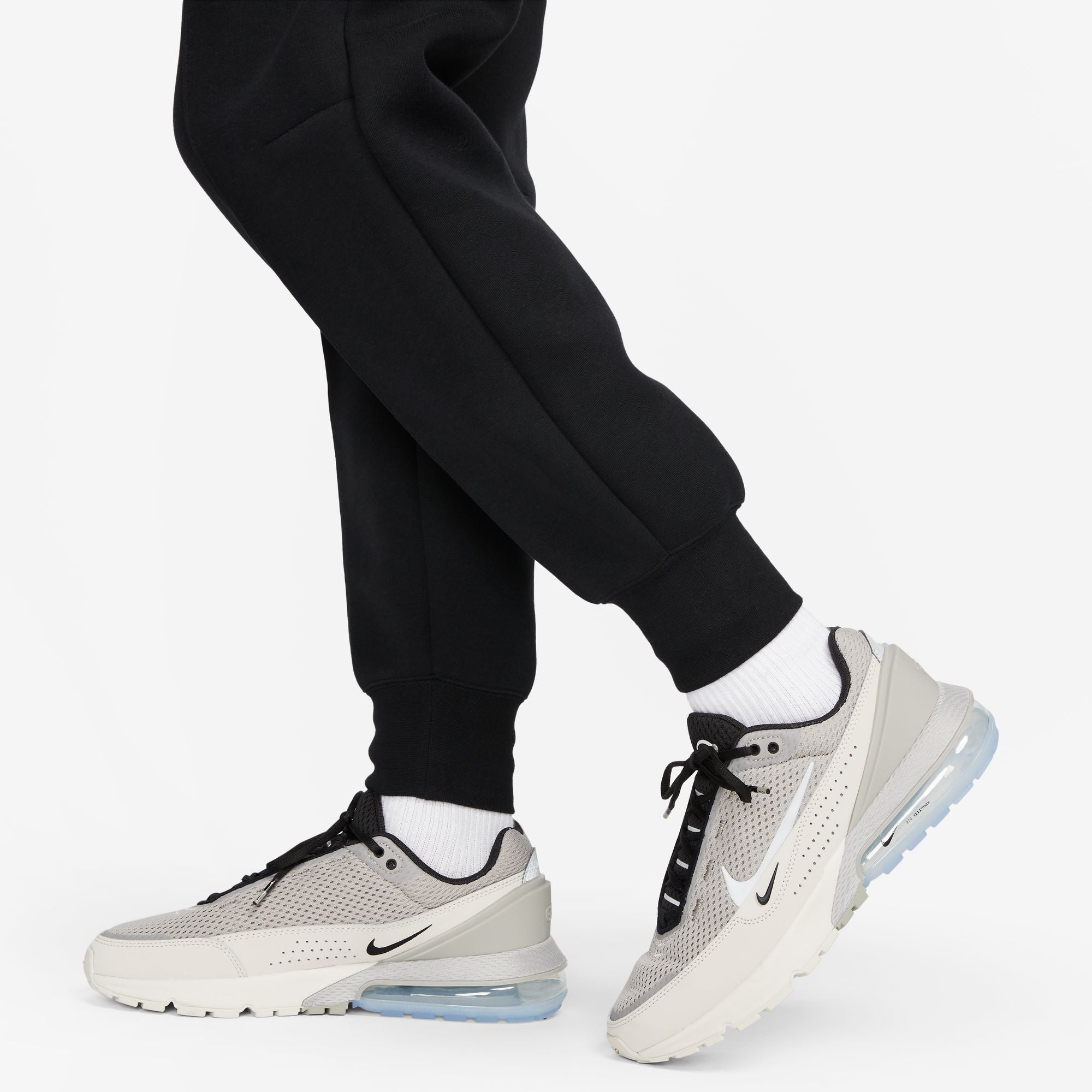 Nike Womens Sportswear Tech Fleece Windrunner - Black
