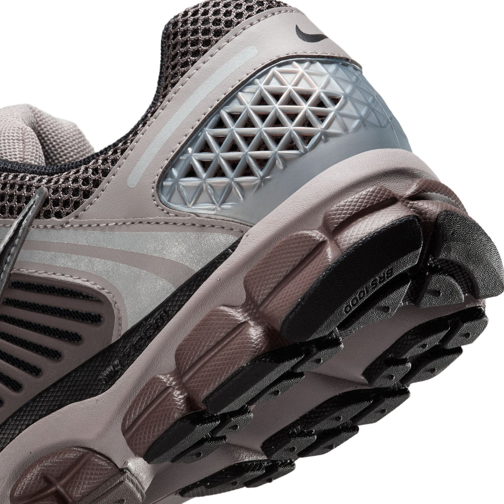 Nike Mens Zoom Vomero 5 - College Grey